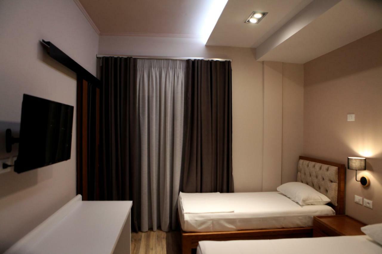 Hotel Pelikan Дивьяка Экстерьер фото